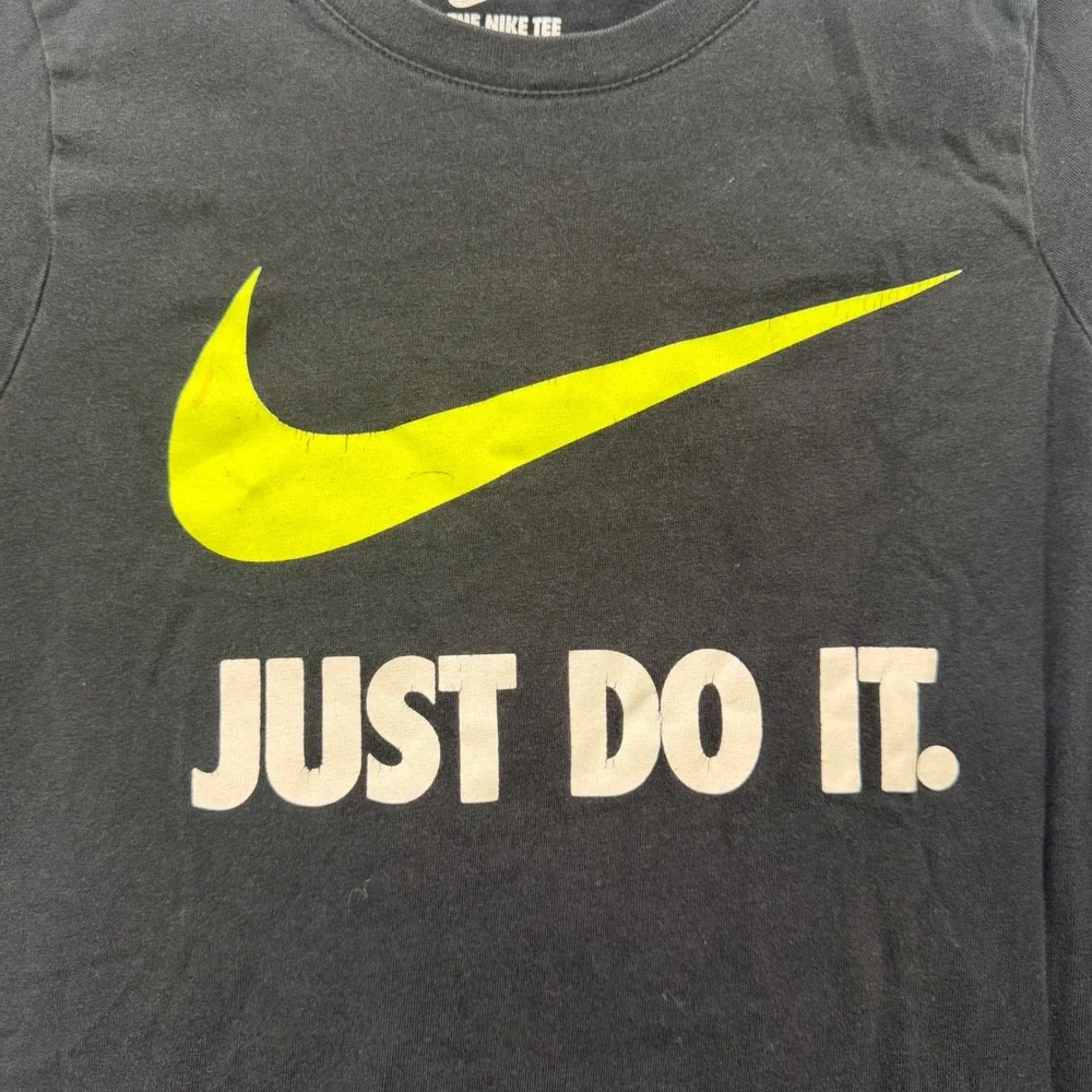 Nike‎ Kids Just Do It Swoosh Logo Graphic T-Shirt Black Neon Yellow Small S